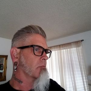 Meet your Posher, Skip